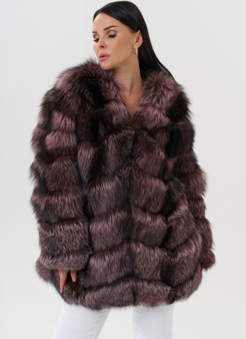 Женская шуба из меха чернобурки розового цвета Женская шуба из меха чернобурки розового цвета