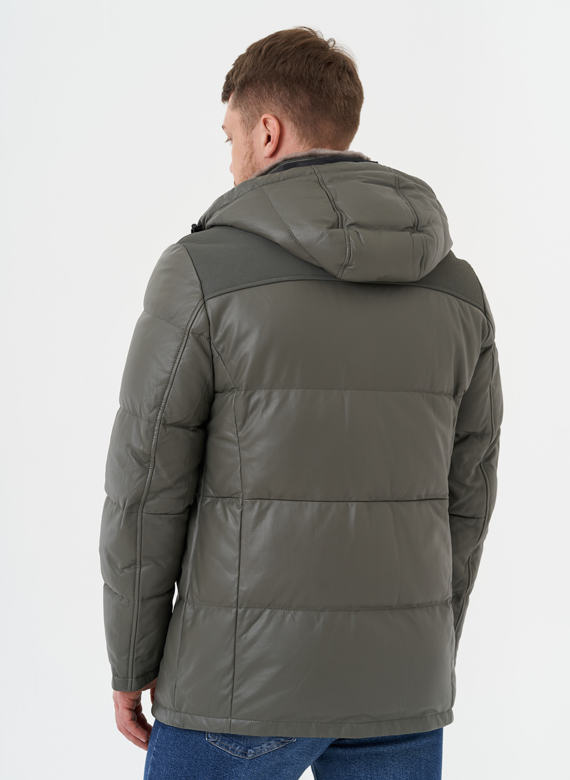 Кожаная куртка с капюшоном