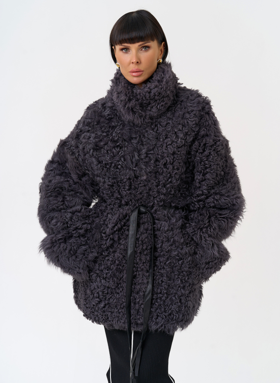 Женская двухсторонняя дубленка с декоративным поясом