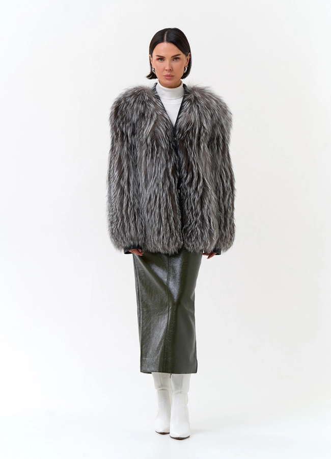 Женская шуба из меха чернобурой лисы модель № 34160 универмаг малина