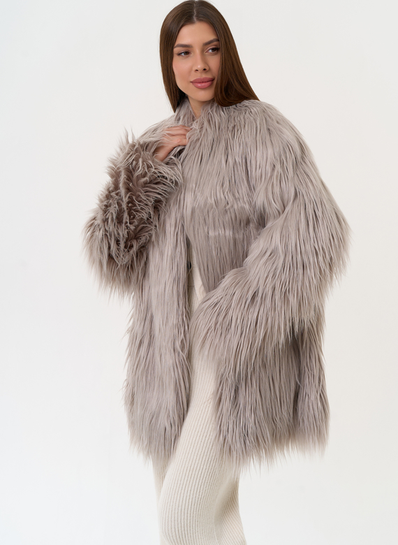 Женская шуба из эко меха с декоративным поясом