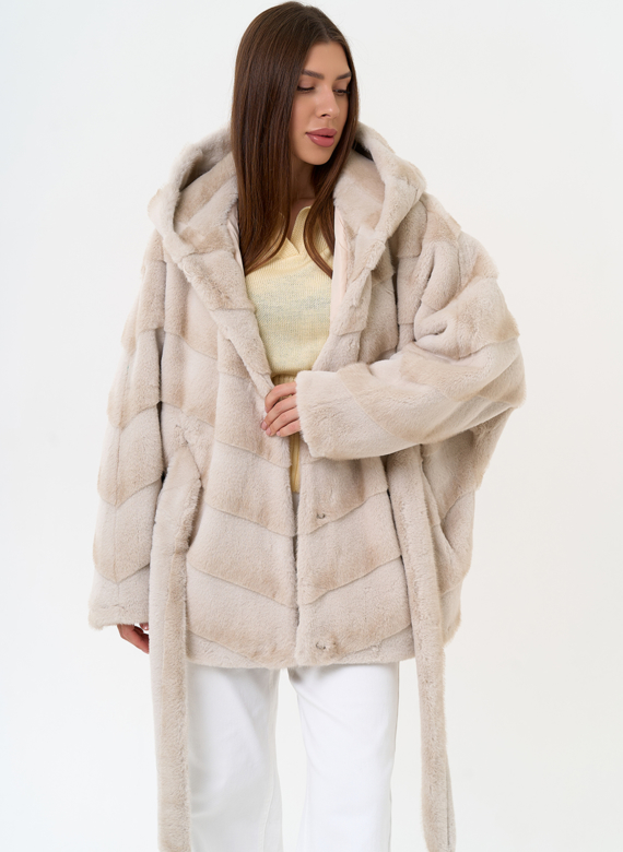 Женская шуба из эко меха с поясом