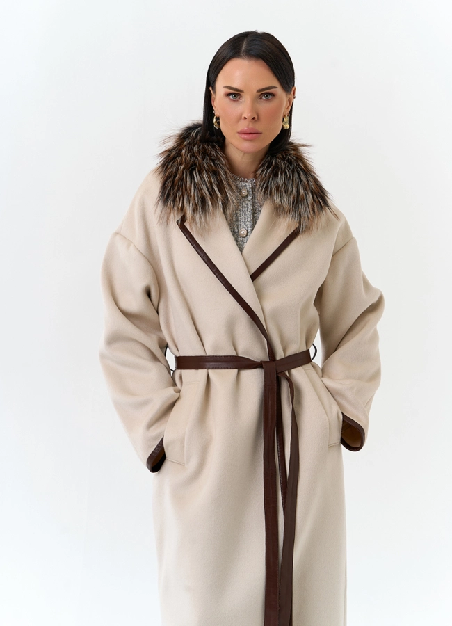 Женское длинное пальто с отделкой из меха лисы модель № 32650 универмаг малина