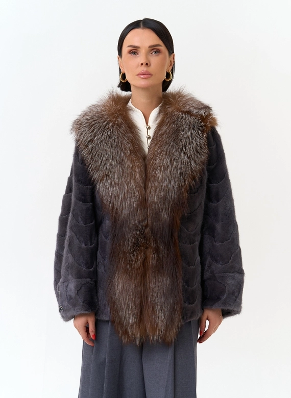 Шуба из норки с отделкой из меха лисы фото