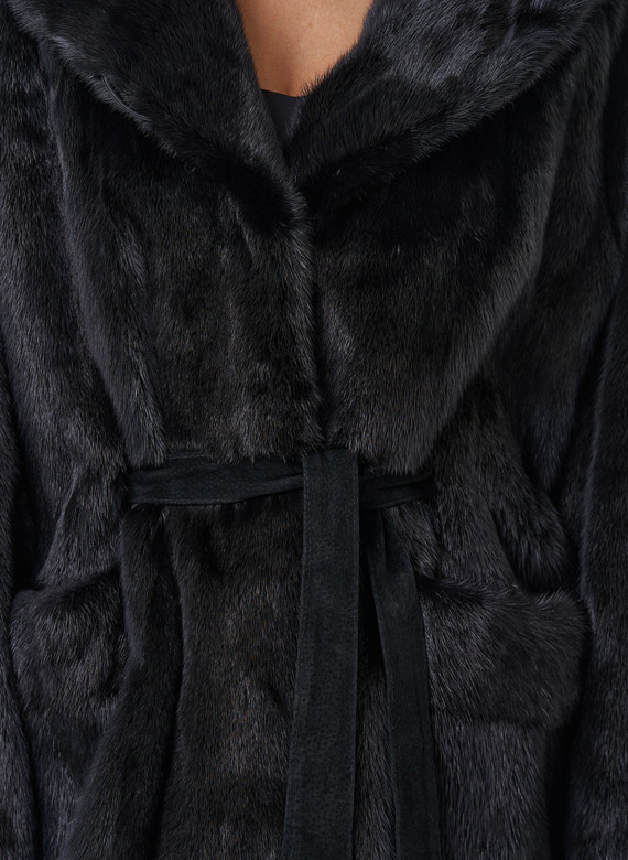 Женская норковая шуба с капюшоном 