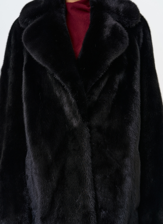 Женская шуба из скандинавской норки с английским воротником